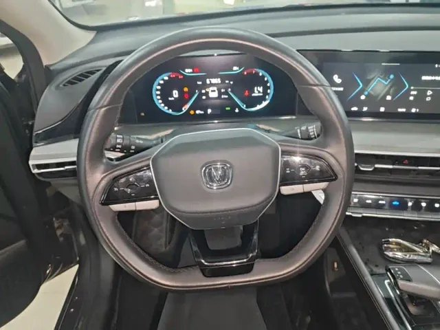 Changan Eado — Фото автомобиля 10