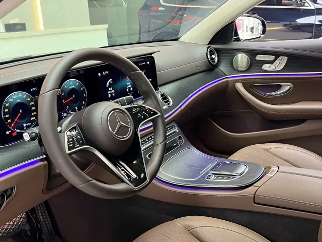 Mercedes-Benz E-Class — Фото автомобиля 8
