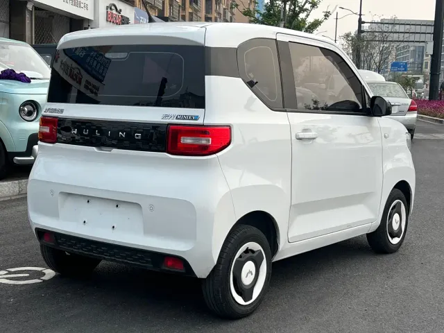 Wuling Hongguang Mini EV — Фото автомобиля 5