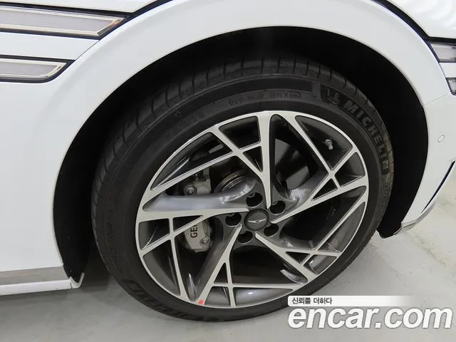 Genesis G90 Бензин 3.5 турбо AWD — Фото автомобиля 20