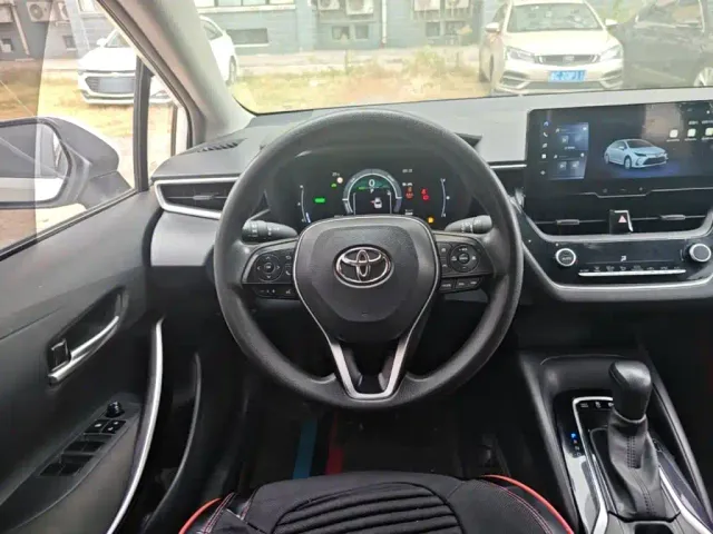 Toyota Corolla — Фото автомобиля 10