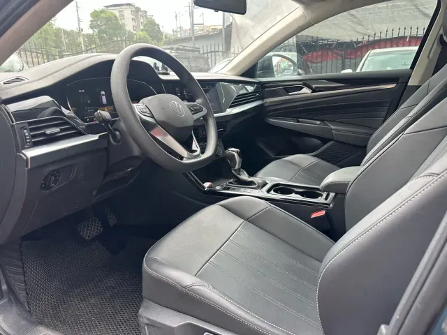 Volkswagen Passat — Фото автомобиля 8
