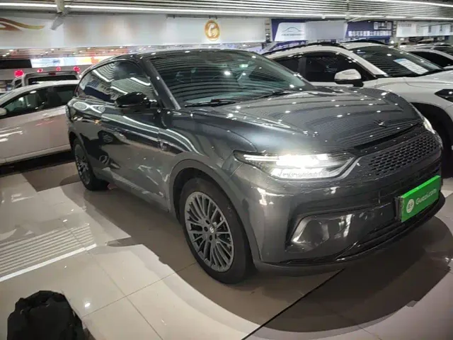 Leapmotor C11 — Фото автомобиля 3