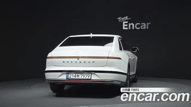 Hyundai Grandeur GN7 — Фото автомобиля 4
