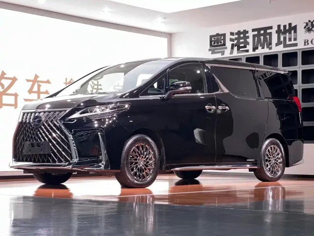 Фотография автомобиля — Lexus LM