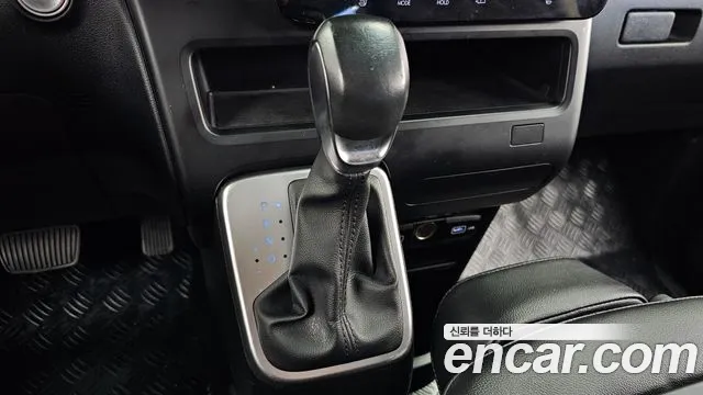 Hyundai Staria — Фото автомобиля 9