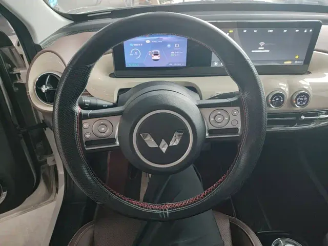 Wuling Bingo — Фото автомобиля 10