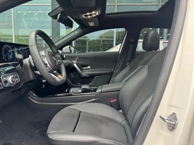 Mercedes-Benz Mercedes-Benz A-Class 2022 A 200 L Sport Sedan Style — Фото автомобиля 14