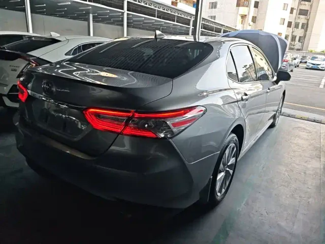 Toyota Camry — Фото автомобиля 6
