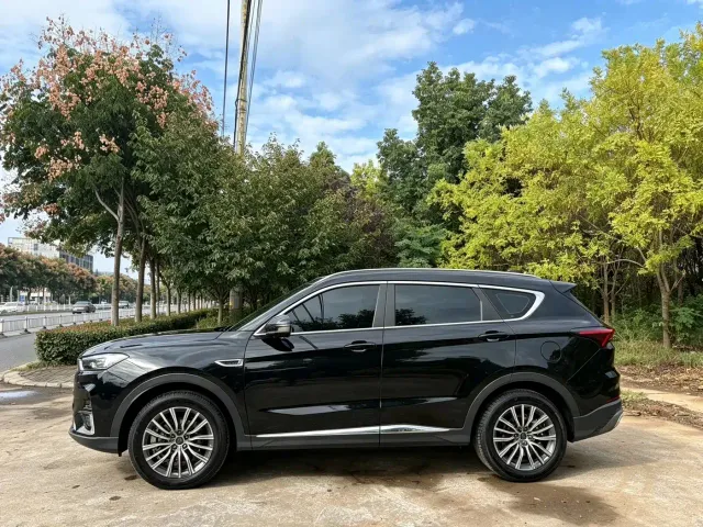 Jetour X70 Plus — Фото автомобиля 2