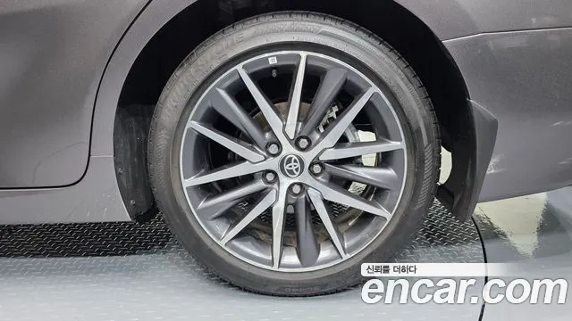Toyota Camry — Фото автомобиля 19