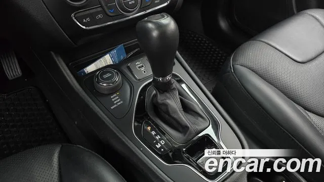 Jeep Cherokee KL — Фото автомобиля 12