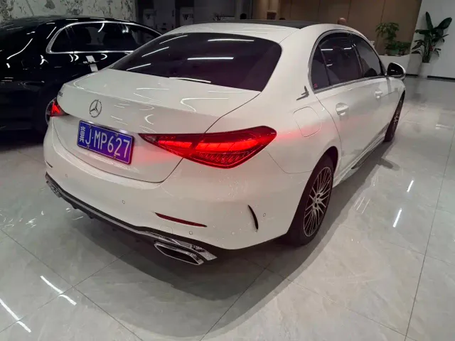 Mercedes-Benz C-Class — Фото автомобиля 2
