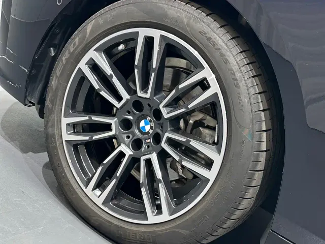 BMW 5 Series — Фото автомобиля 8