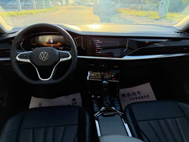 Volkswagen Passat — Фото автомобиля 8