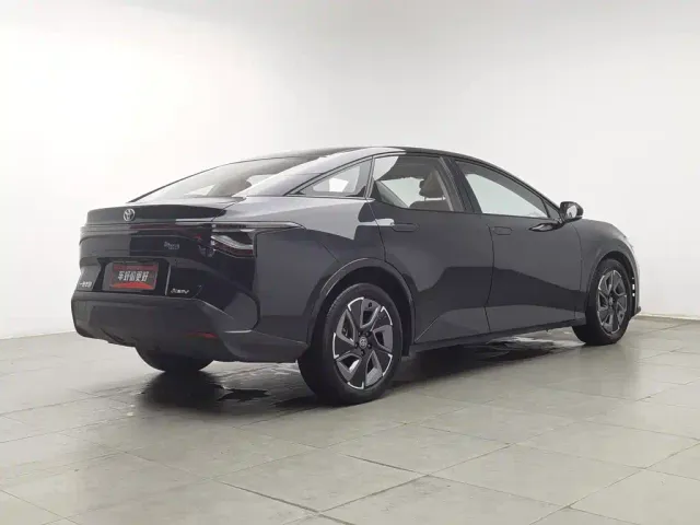 Toyota bZ3 — Фото автомобиля 2