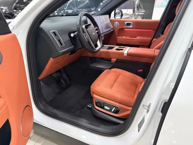 Li Auto L7 — Фото автомобиля 5