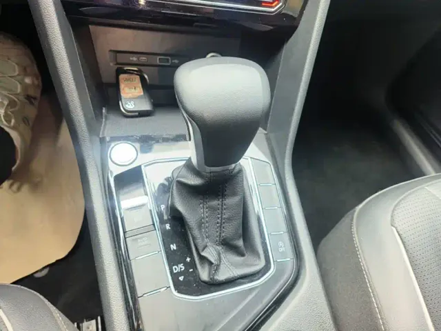 Volkswagen Tiguan L — Фото автомобиля 13