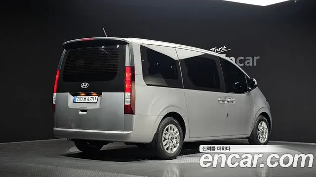 Hyundai Staria Staria — Фото автомобиля 2