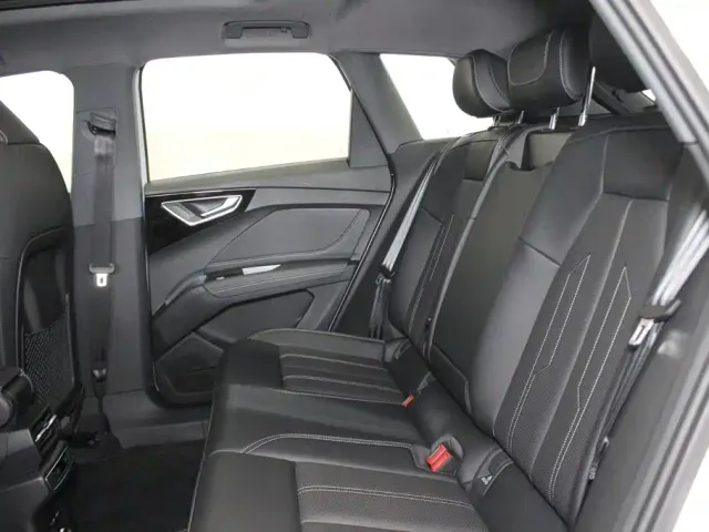 Audi Q4 e-tron — Фото автомобиля 8