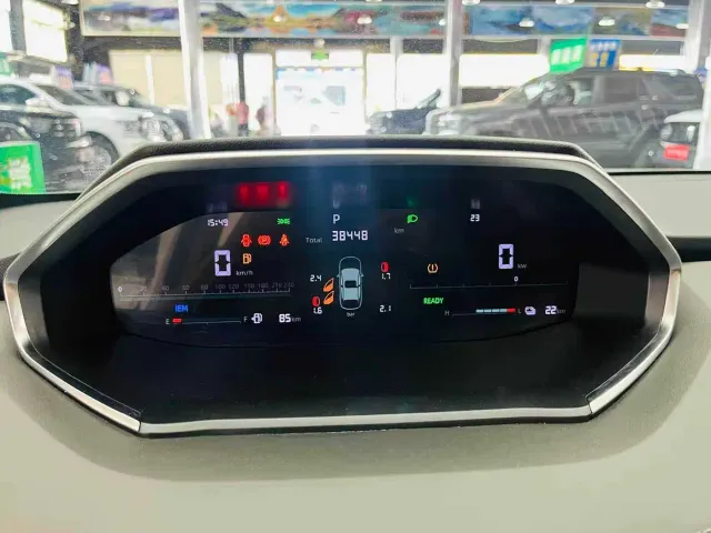 Changan Qiyuan Q05 — Фото автомобиля 10