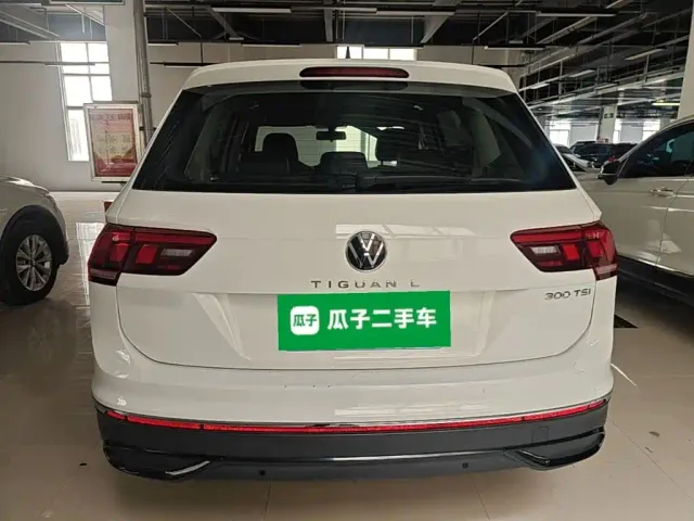 Volkswagen Tiguan L — Фото автомобиля 5