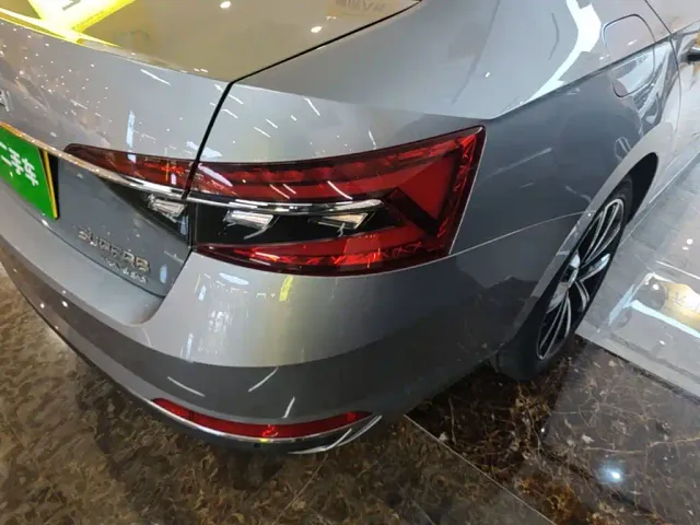 Skoda Superb — Фото автомобиля 7
