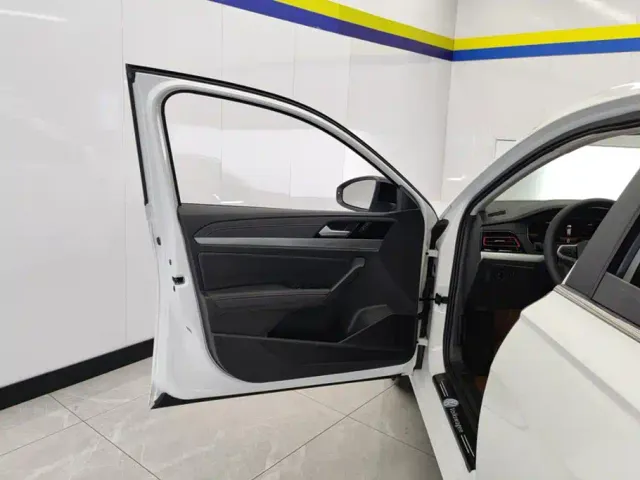 Volkswagen Lavida 2024 Model 300TSI DSG Starlight Full Comfort Edition — Фото автомобиля 7