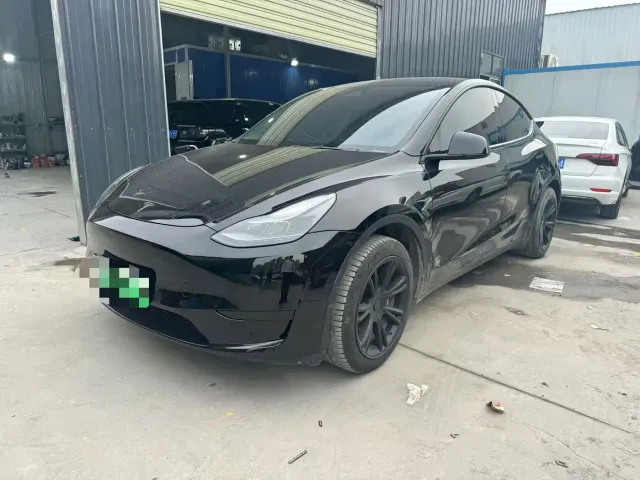 Фотография автомобиля — Tesla Model Y