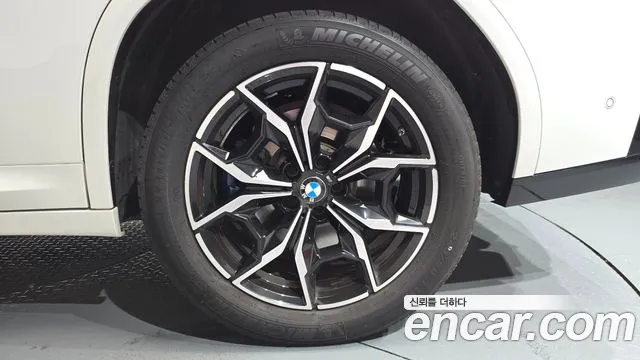 BMW X4 xDrive20i M Sport — Фото автомобиля 18