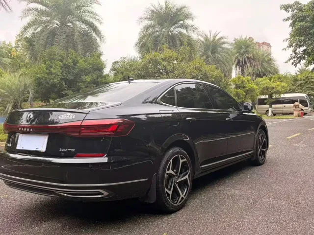 Volkswagen Passat — Фото автомобиля 9