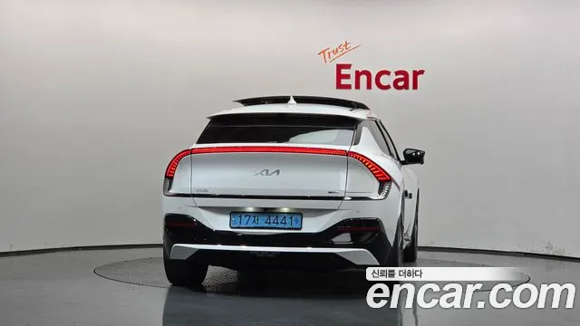Kia EV6 — Фото автомобиля 4