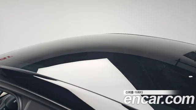 Tesla Model Y — Фото автомобиля 17