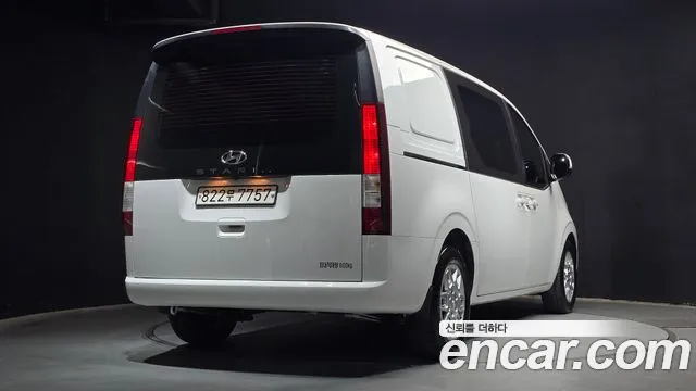 Hyundai Staria Staria Карго 5 мест — Фото автомобиля 2