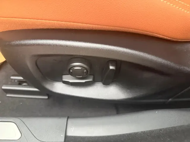 Jaguar XEL — Фото автомобиля 10