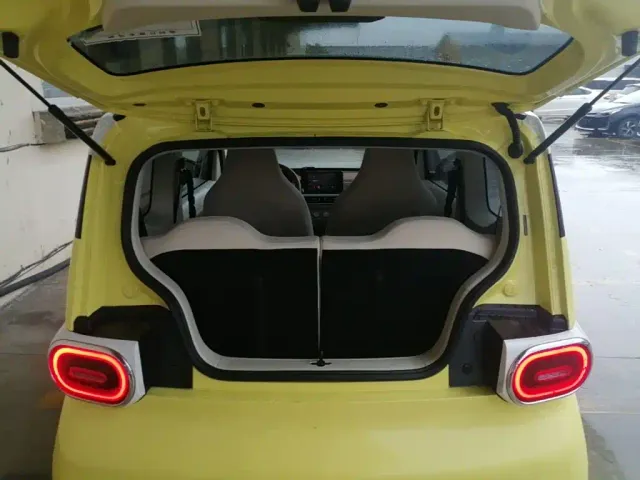 Wuling Hongguang Mini EV — Фото автомобиля 18