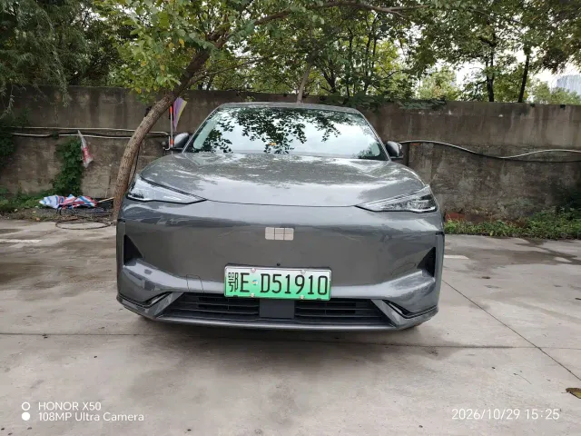 Geely Galaxy E5 — Фото автомобиля 2