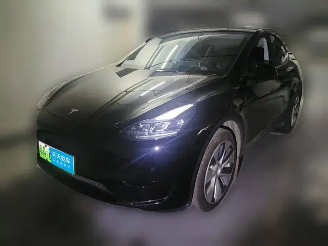 Фотография автомобиля — Tesla Model Y