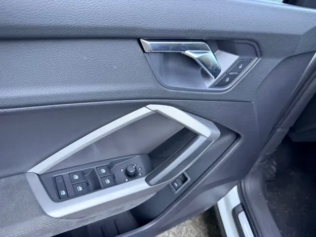 Audi Q3 — Фото автомобиля 12