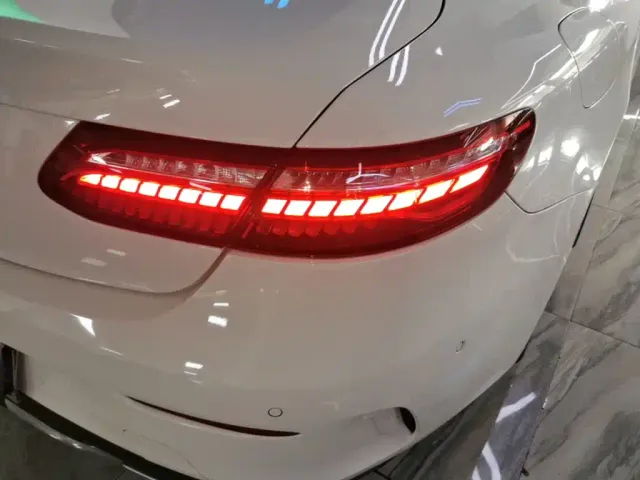 Mercedes-Benz E-Class — Фото автомобиля 7