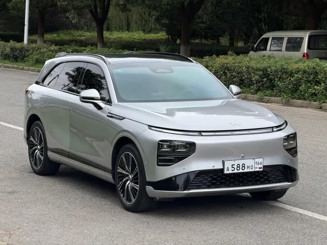 Xpeng G9 — Фото автомобиля 3
