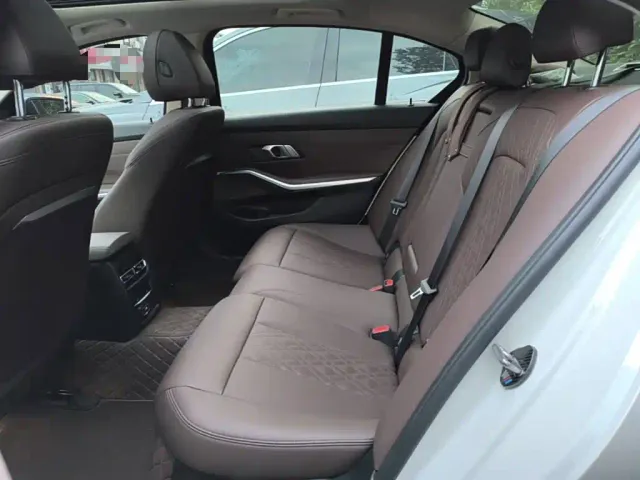 BMW i3 — Фото автомобиля 16