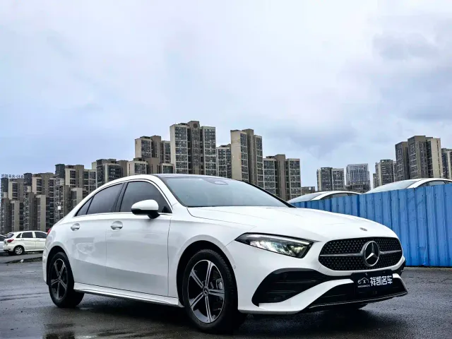 Mercedes-Benz A-Class — Фото автомобиля 3
