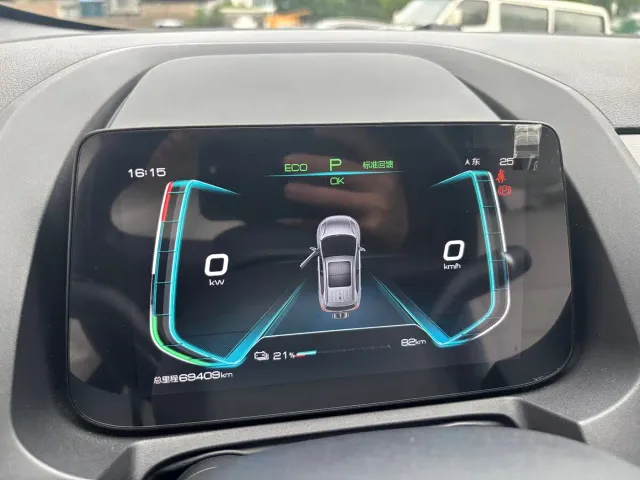 BYD Yuan Pro — Фото автомобиля 10