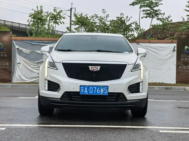 Cadillac XT5 — Фото автомобиля 2