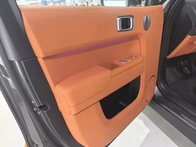 Li Auto L9 — Фото автомобиля 5