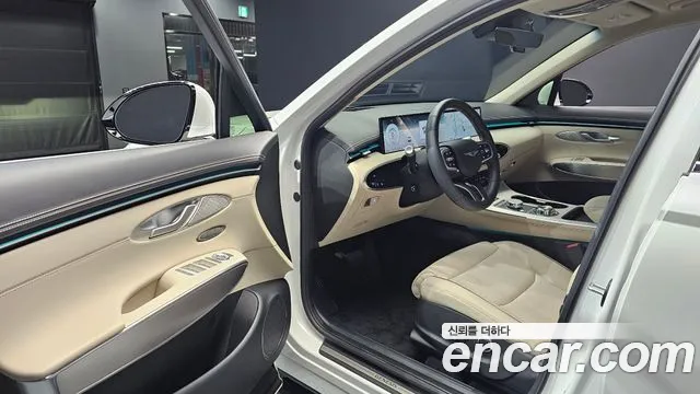Genesis GV70 — Фото автомобиля 15