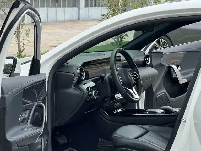 Mercedes-Benz A-Class — Фото автомобиля 12