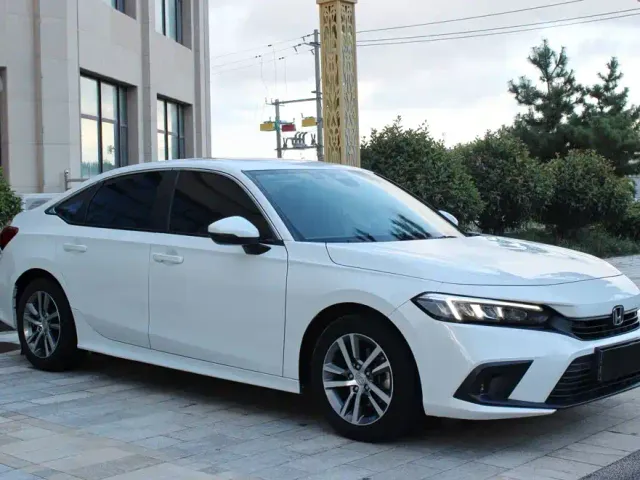 Honda Civic — Фото автомобиля 3