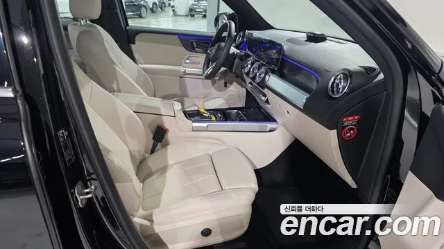 Mercedes-Benz EQB — Фото автомобиля 6